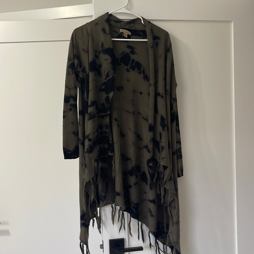Tie dye open front sweater with fringe